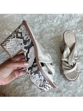 Very Volatile Snake Print Chunky Platform Heel Sandals/Slides Sz 9.5 Beige Gray
